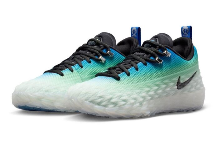 Nike ST Charge “Mint Foam” Adds A Blue-to-Green Fade