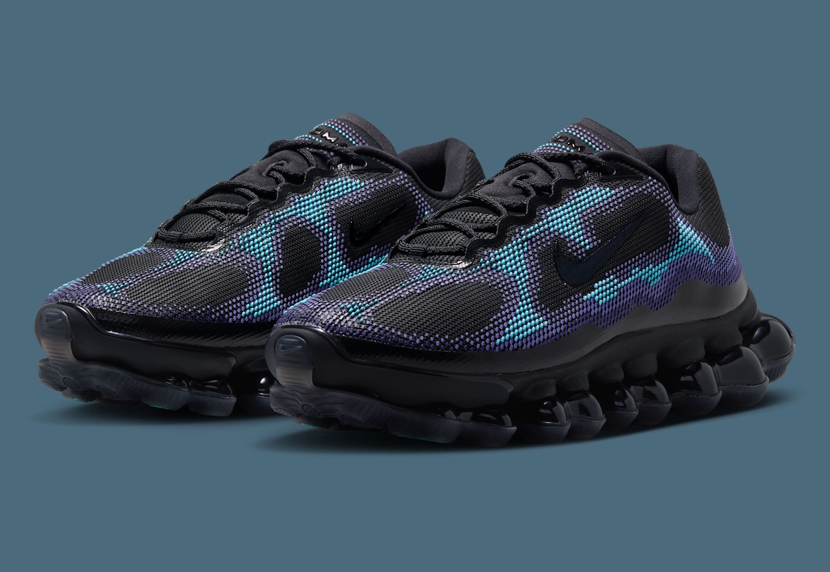 Nike Air Liquid Max “Radiant Blue” Mixes Black Mesh With Aquatic Color