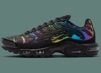Nike Air Max Plus Has An “Oil Slick” Spill