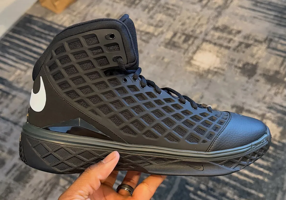 Nike Kobe 3 Protro “Orca” Spotted at the Mamba Invitational