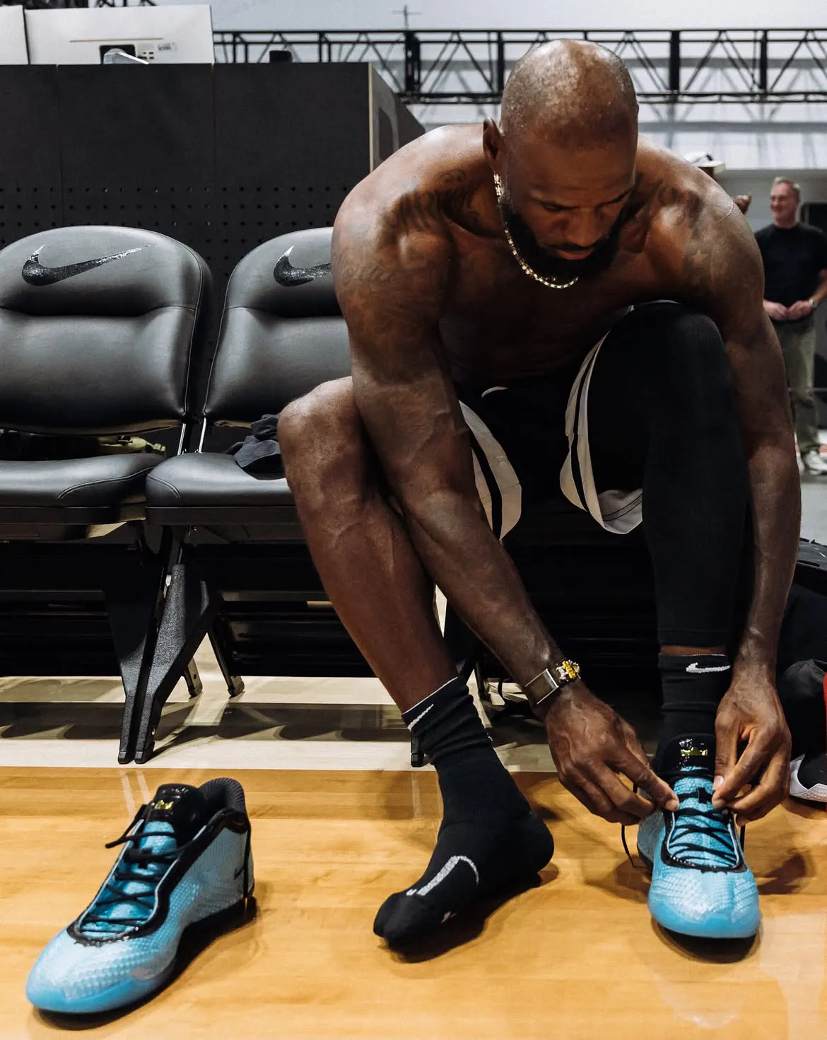 Nike LeBron 24 in Polarized Blue colorway featuring new KingKnit upper and carbon fiber midfoot support - detail view 4