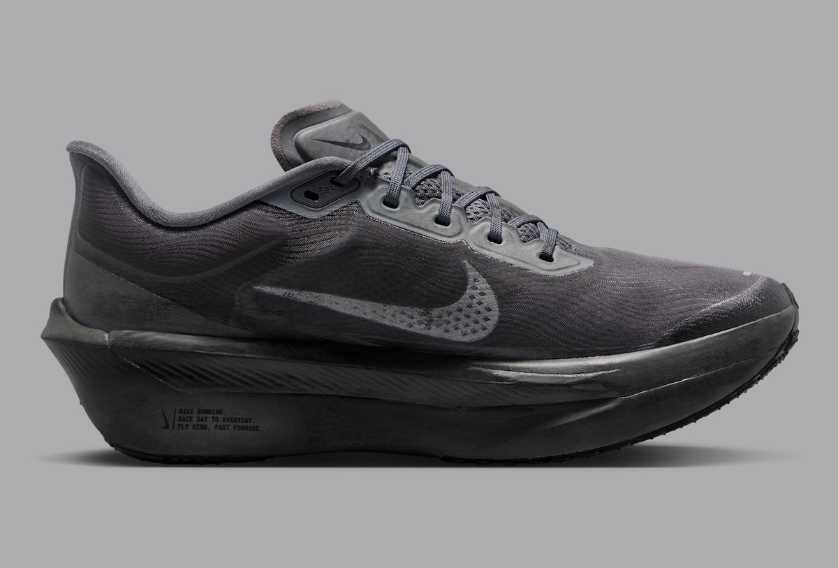 Nike Zoom Fly 6 Berlin Marathon in dark grey and black with light grey Swoosh, lateral view - detail view 4