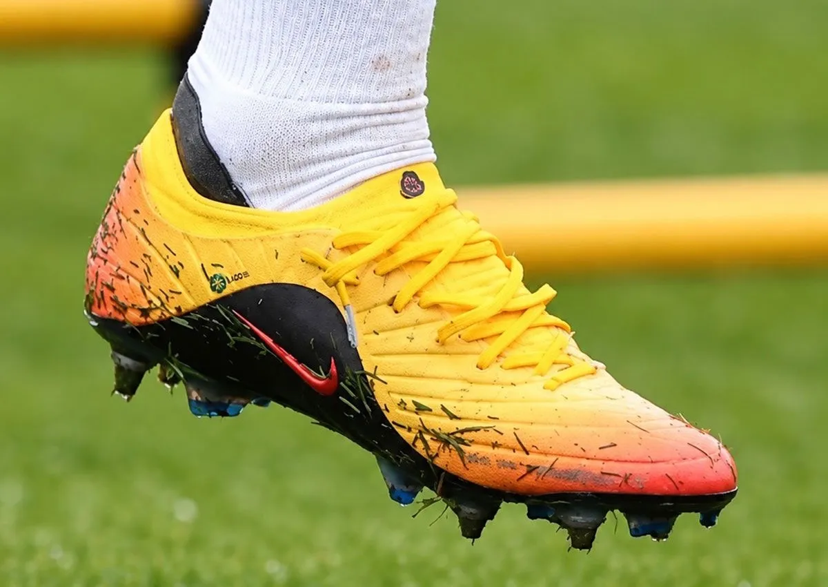 Kids of Immigrants Brings “Sundial” To The Nike Tiempo Maestro